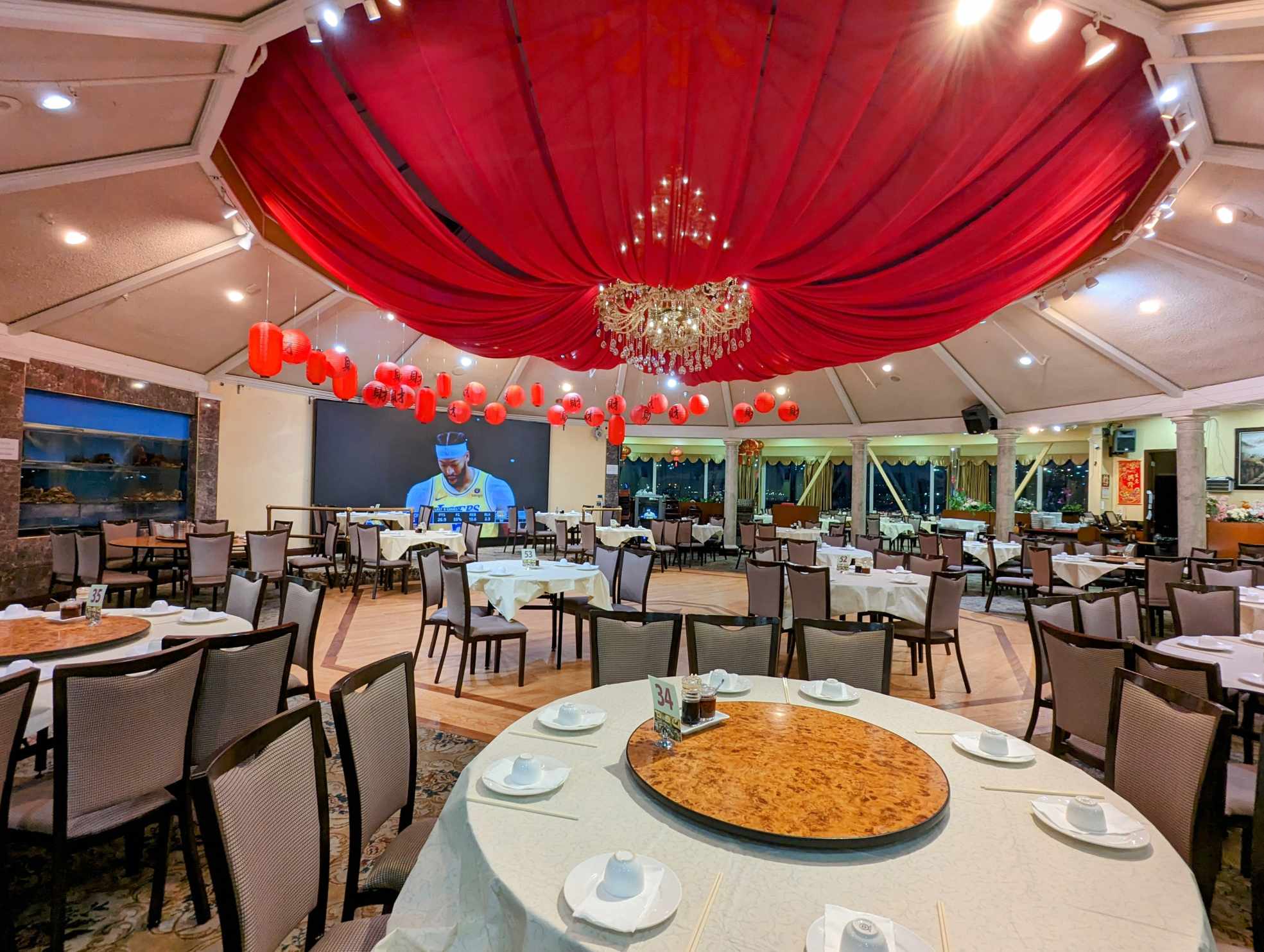 Inside of Chinese dim sum restaurant, Pacific Lighthouse, in Alameda.